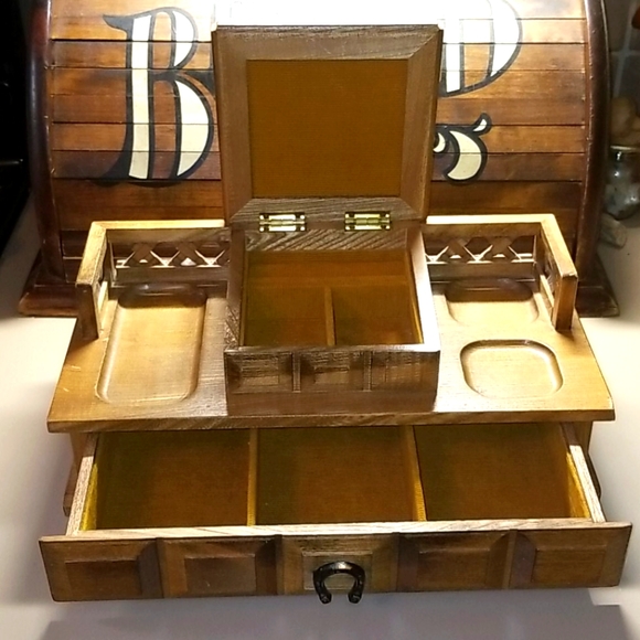 Vintage Other - Vintage Royal Sealy wooden jewerly box